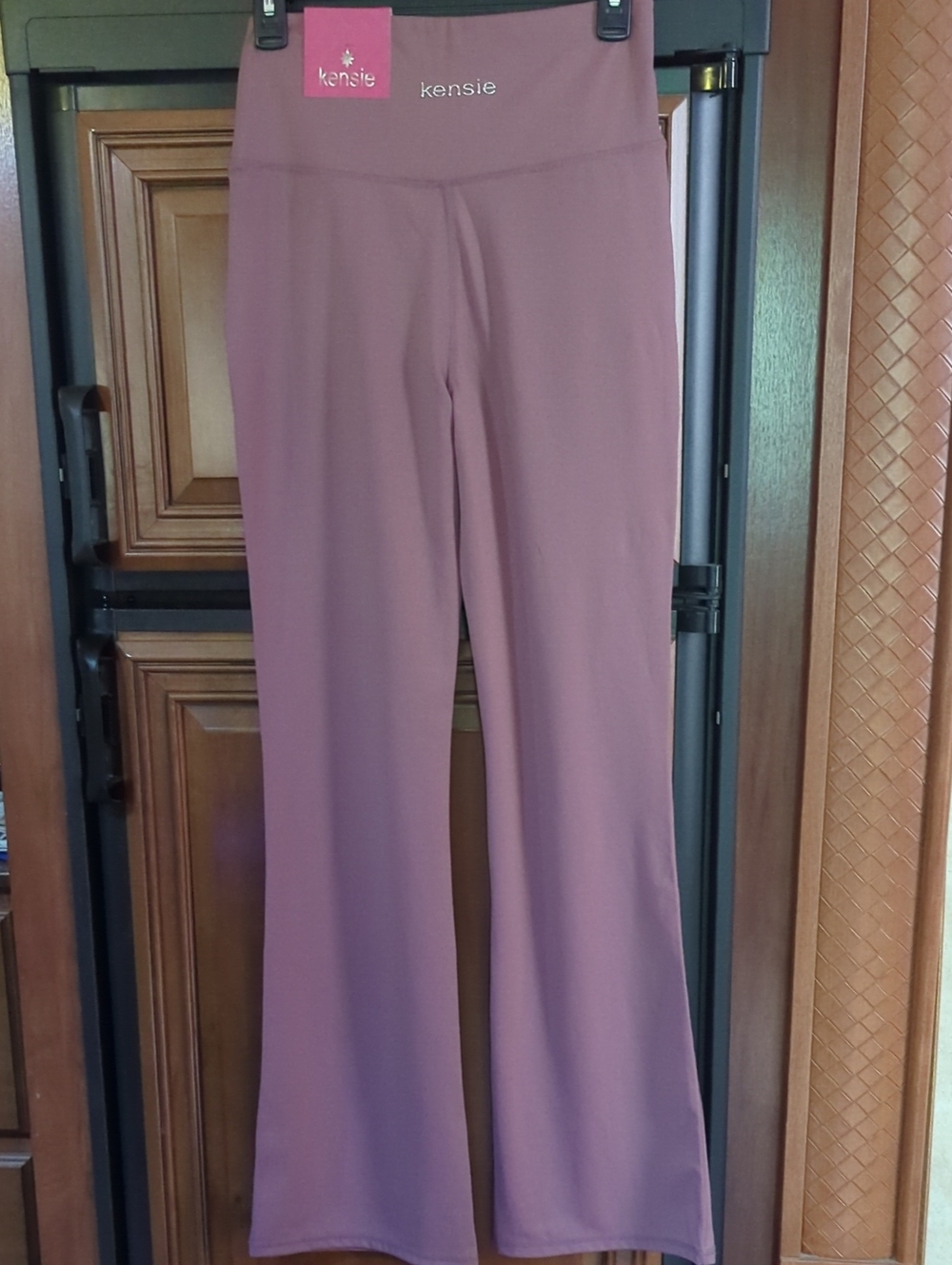 Kensie Mauve Flare Yoga Pants
